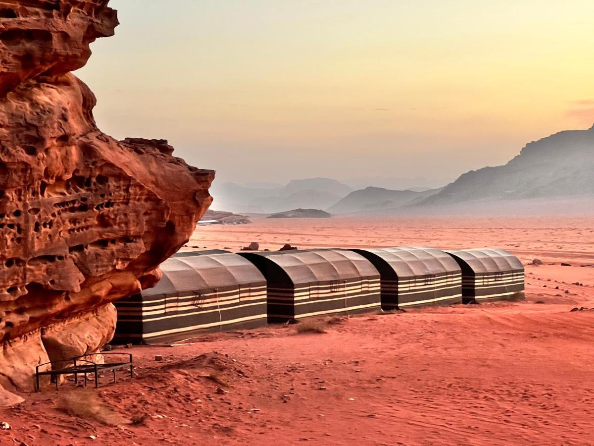 Wadi Rum Shooting Stars Camp Hotell Eksteriør bilde