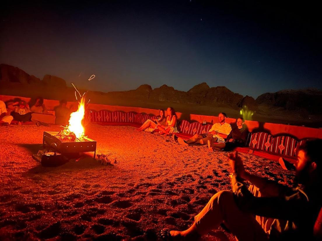 Wadi Rum Shooting Stars Camp Hotell Eksteriør bilde