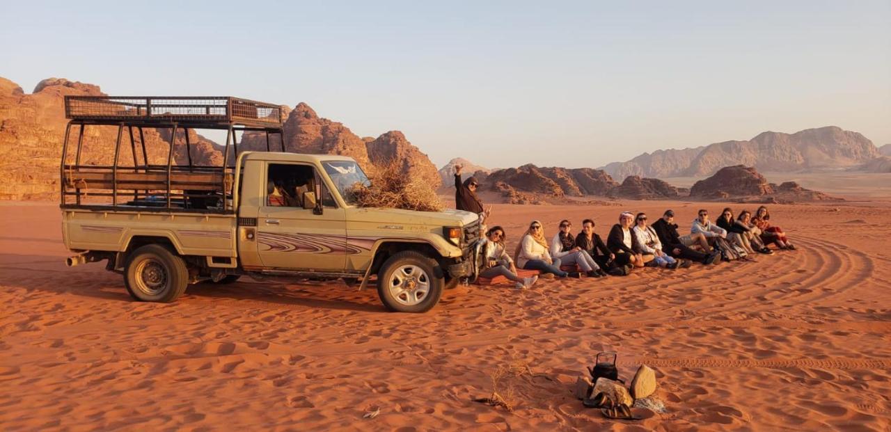 Wadi Rum Shooting Stars Camp Eksteriør bilde