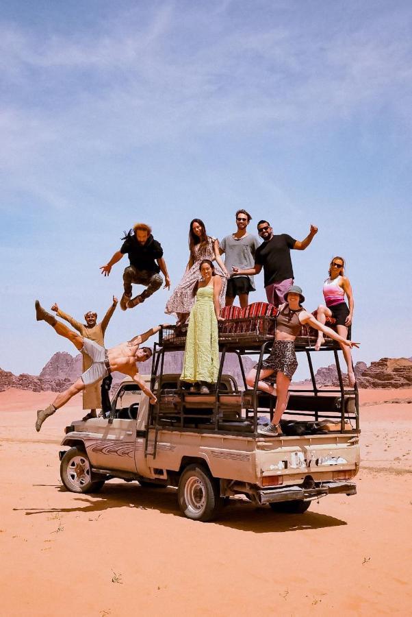 Wadi Rum Shooting Stars Camp Eksteriør bilde