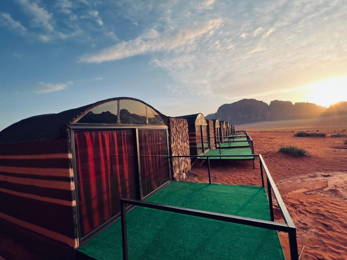 Wadi Rum Shooting Stars Camp Hotell Eksteriør bilde