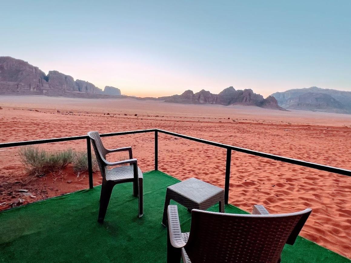 Wadi Rum Shooting Stars Camp Eksteriør bilde